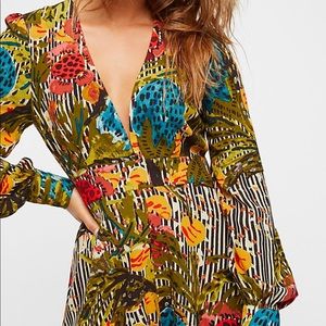 Free People - beautiful Floral Romper